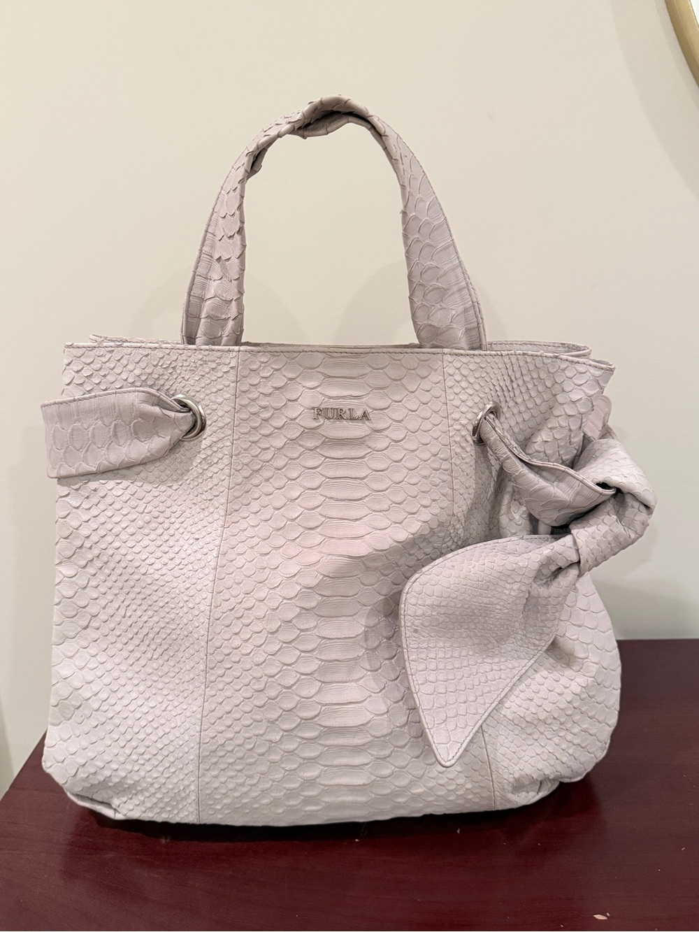 Vintage Furla Light Pink Snakeskin Embossed Leather